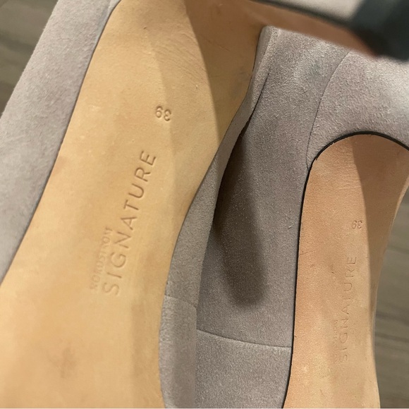 Nordstrom Signature Light Gray Suede pumps / high heels - Picture 5 of 7